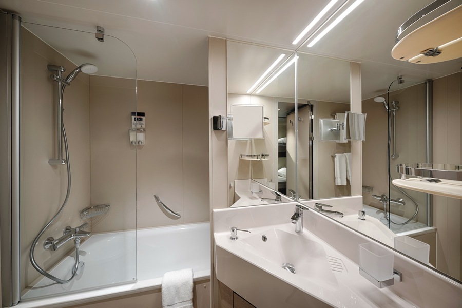 MSC Cruises MSC World America Premium Suite SL1 ©MSC Rights, Ivan Sarfatti 3.jpg